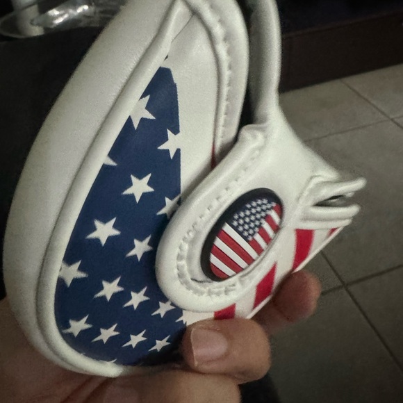 Golf Putter Head Cover New
USA - Picture 2 of 5